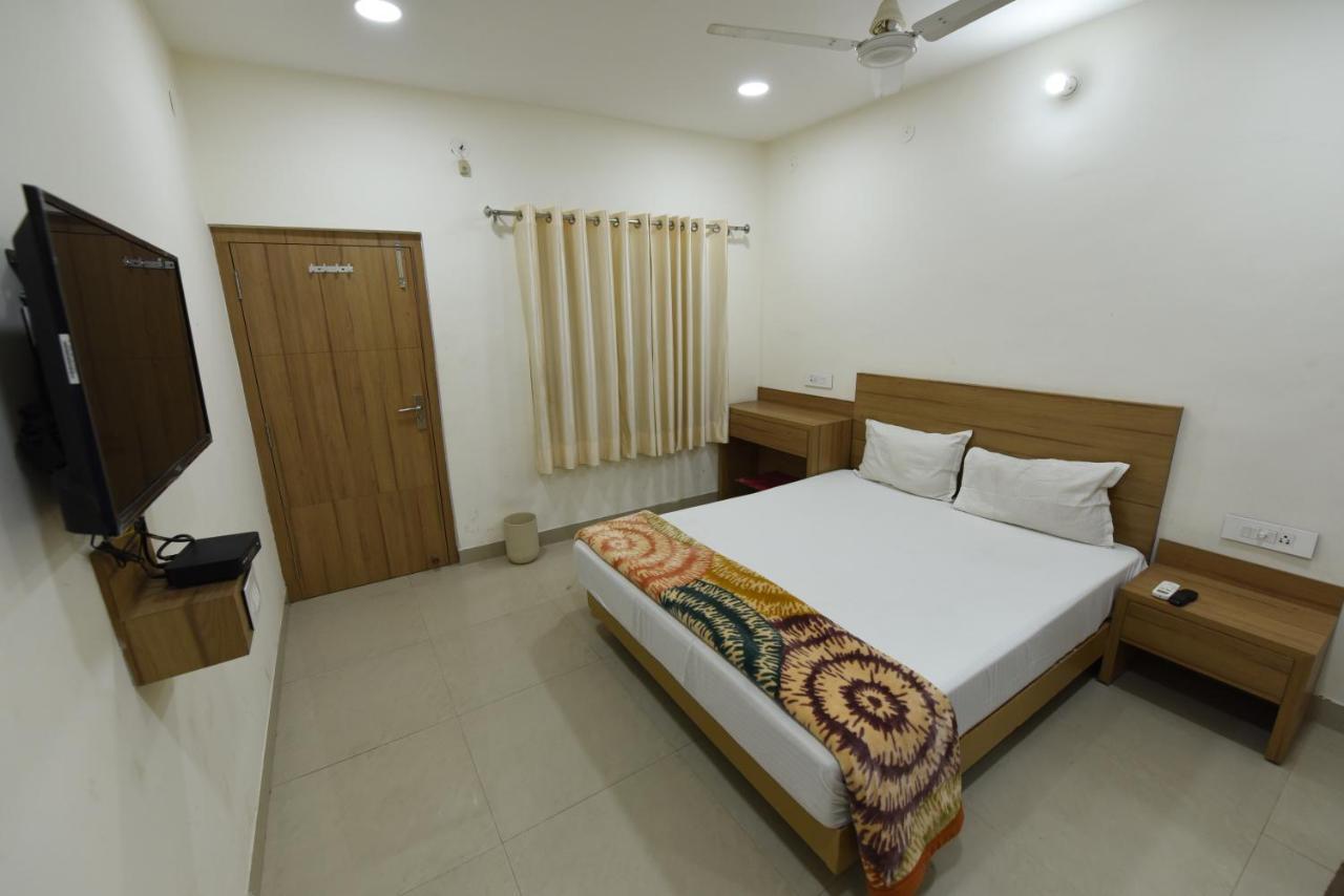Hotel Mayur Gorakhpur Dış mekan fotoğraf